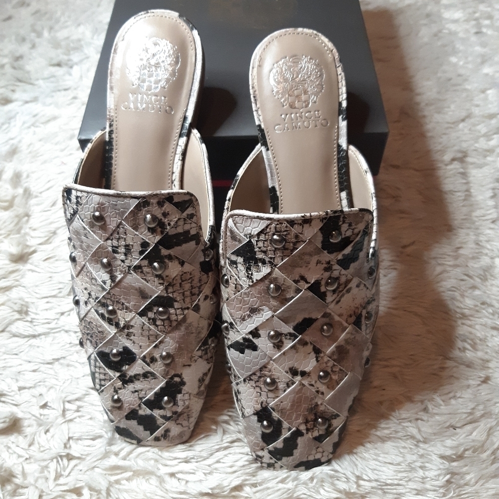 Vince camuto vc-lenja studded mules